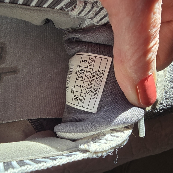 Brooks Women's Gradient Running Shoes - Picture 2 of 6